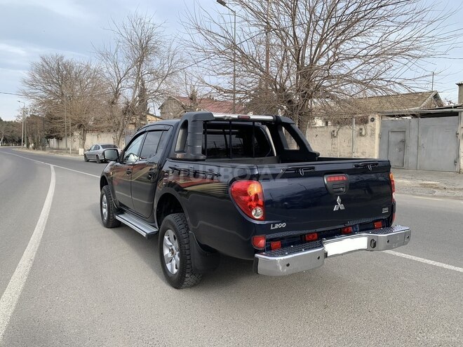 Mitsubishi L200 2015, 185,540 km - 2.5 l - Bakı