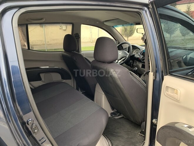 Mitsubishi L200 2015, 185,540 km - 2.5 l - Bakı