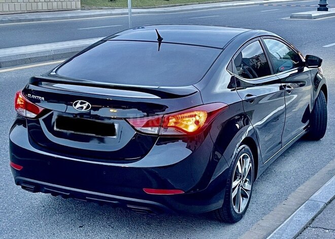 Hyundai Elantra 2015, 118,247 km - 1.8 l - Bakı