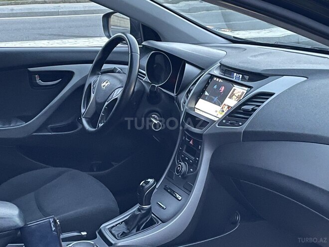 Hyundai Elantra 2015, 118,247 km - 1.8 l - Bakı