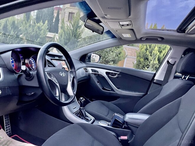 Hyundai Elantra 2015, 118,247 km - 1.8 l - Bakı