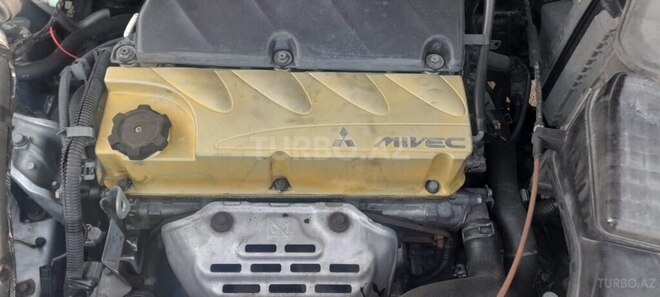 Mitsubishi Airtrek 2004, 350,000 km - 2.4 л - Bakı