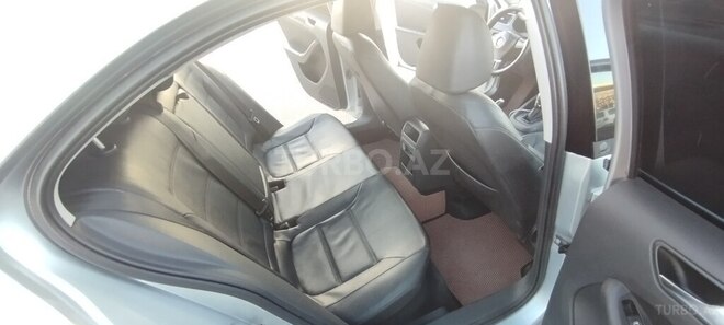 Volkswagen Jetta 2010, 270,000 km - 2.5 l - Bakı