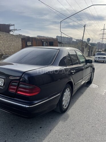 Mercedes E 220 2000, 242,200 km - 2.2 л - Bakı