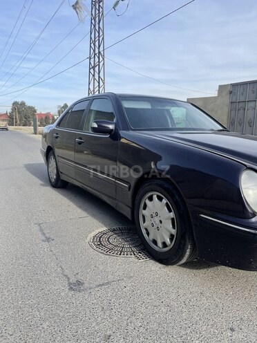 Mercedes E 220 2000, 242,200 km - 2.2 л - Bakı