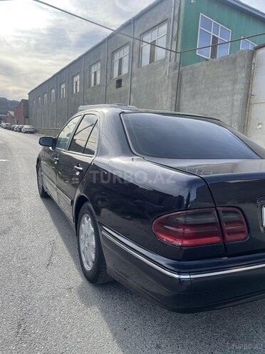 Mercedes E 220 2000, 242,200 km - 2.2 л - Bakı