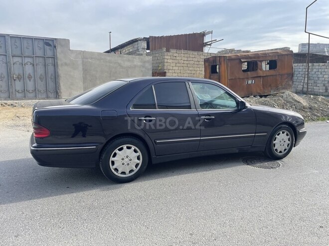 Mercedes E 220 2000, 242,200 km - 2.2 л - Bakı