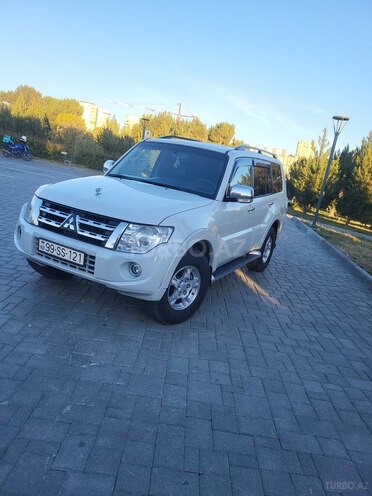 Mitsubishi Pajero 2013, 350,000 km - 3.5 l - Bakı