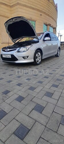 Hyundai i30 2010, 314,000 km - 1.6 л - Şəki