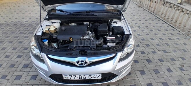 Hyundai i30 2010, 314,000 km - 1.6 л - Şəki
