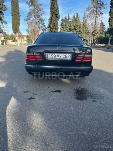 Mercedes E 220 2000, 859,658 km - 2.2 л - İmişli