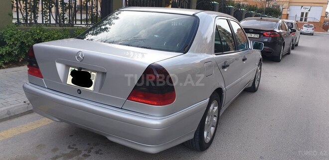 Mercedes C 200 1999, 256,000 km - 2.0 l - Bakı