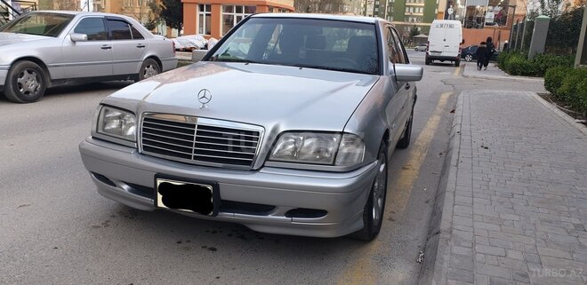 Mercedes C 200 1999, 256,000 km - 2.0 l - Bakı