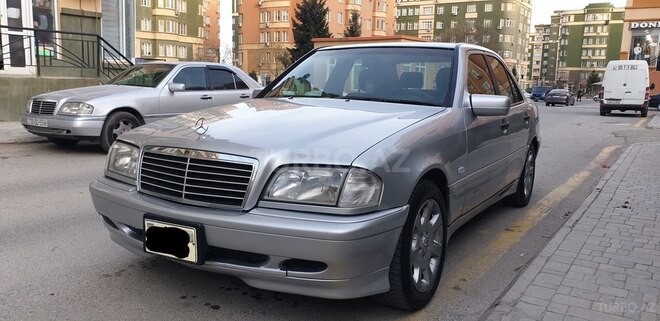 Mercedes C 200 1999, 256,000 km - 2.0 l - Bakı