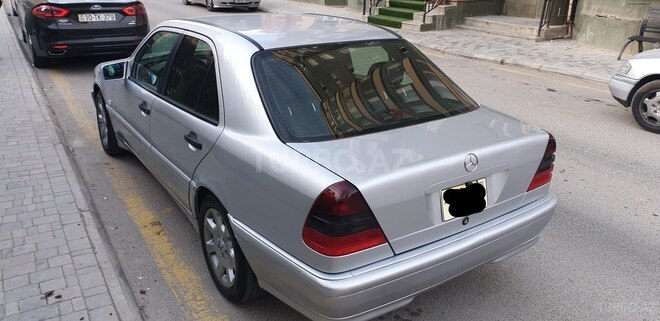Mercedes C 200 1999, 256,000 km - 2.0 l - Bakı