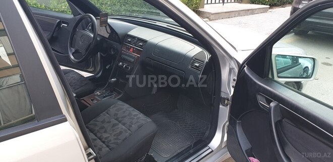 Mercedes C 200 1999, 256,000 km - 2.0 l - Bakı