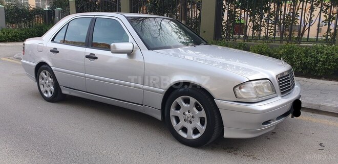 Mercedes C 200 1999, 256,000 km - 2.0 l - Bakı