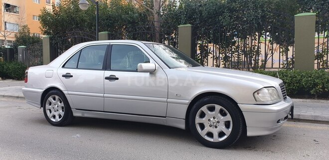 Mercedes C 200 1999, 256,000 km - 2.0 l - Bakı