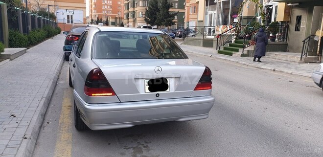 Mercedes C 200 1999, 256,000 km - 2.0 l - Bakı