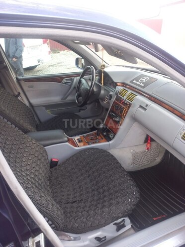 Mercedes E 270 1999, 677,000 km - 2.7 l - Şəmkir