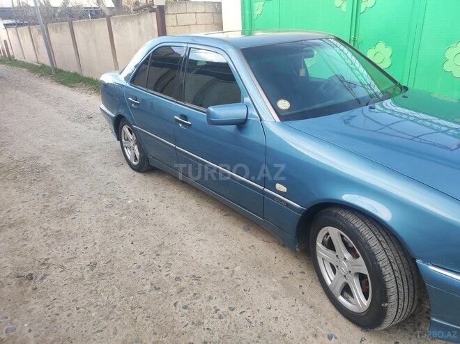 Mercedes C 240 1998, 331,000 km - 2.4 л - Sabirabad