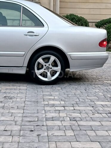 Mercedes E 270 2001, 375,000 km - 2.7 l - Bakı