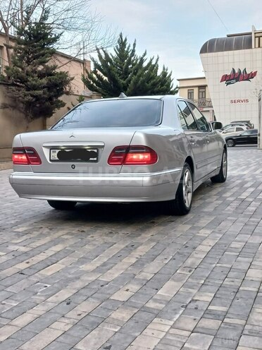 Mercedes E 270 2001, 375,000 km - 2.7 l - Bakı