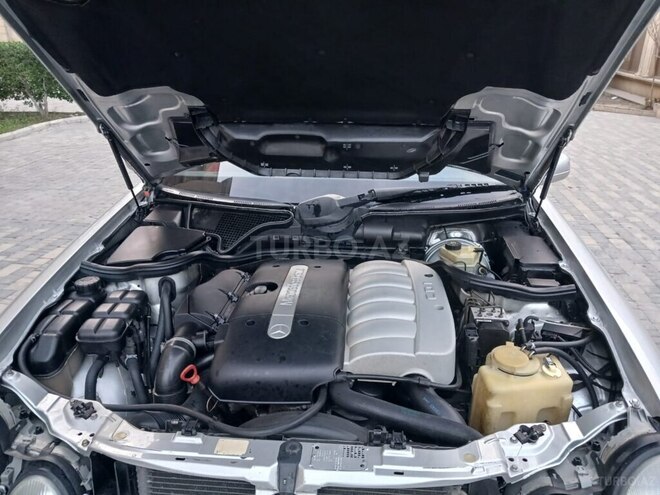 Mercedes E 270 2001, 375,000 km - 2.7 l - Bakı