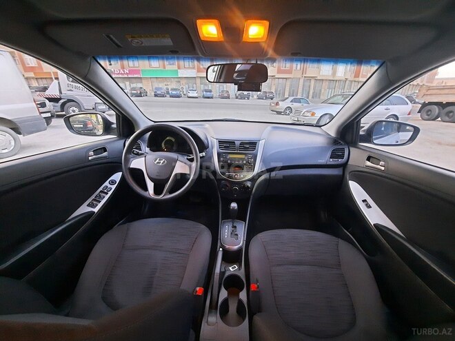 Hyundai Accent 2015, 176,000 km - 1.6 л - Bakı