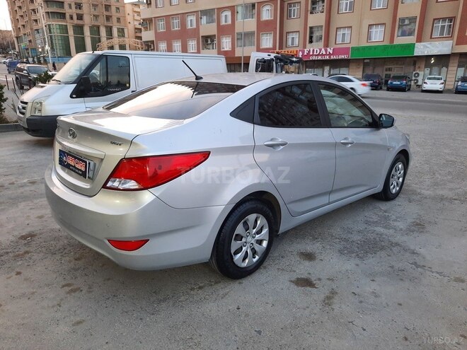 Hyundai Accent 2015, 176,000 km - 1.6 л - Bakı