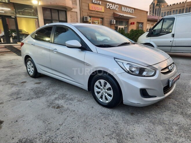 Hyundai Accent 2015, 176,000 km - 1.6 л - Bakı