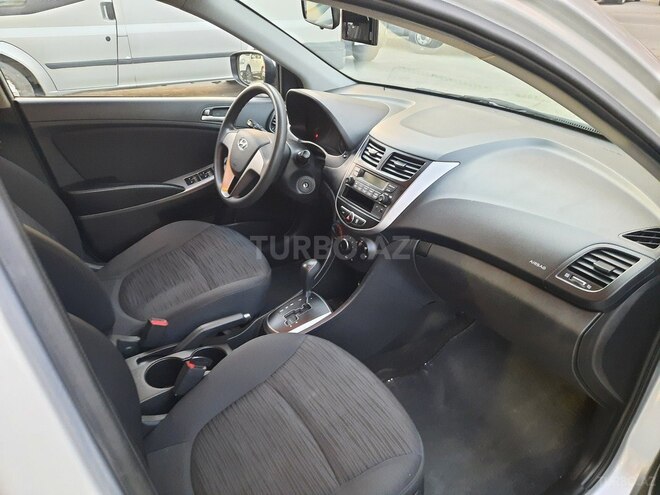 Hyundai Accent 2015, 176,000 km - 1.6 л - Bakı