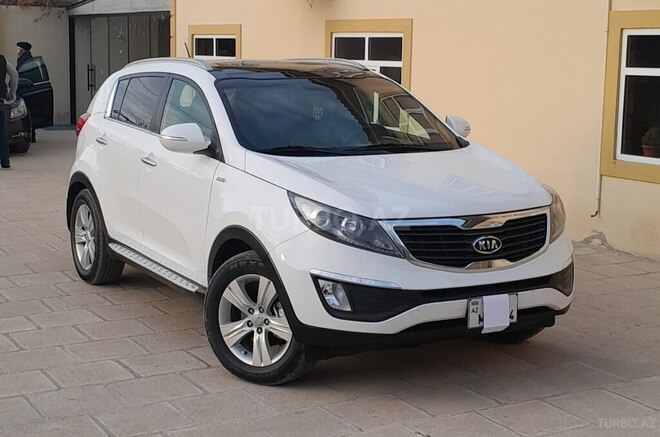 Kia Sportage 2011, 215,000 km - 2.0 l - Salyan