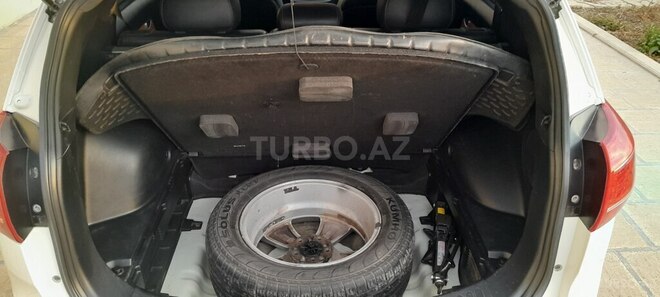 Kia Sportage 2011, 215,000 km - 2.0 l - Salyan