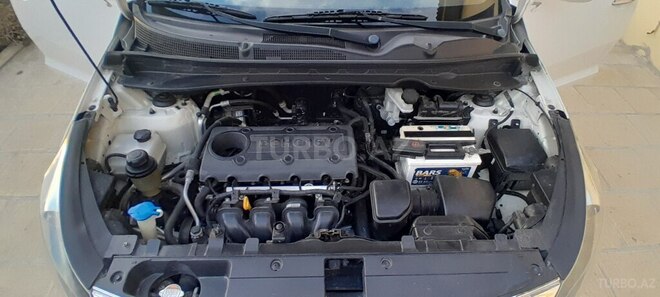 Kia Sportage 2011, 215,000 km - 2.0 l - Salyan