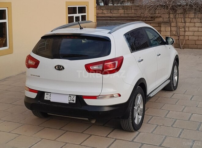 Kia Sportage 2011, 215,000 km - 2.0 l - Salyan