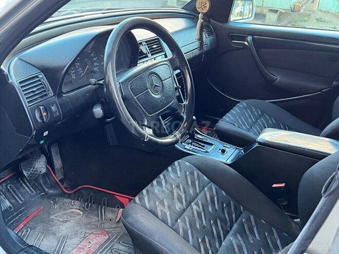 Mercedes C 220 2000, 290,000 km - 2.2 л - Sumqayıt
