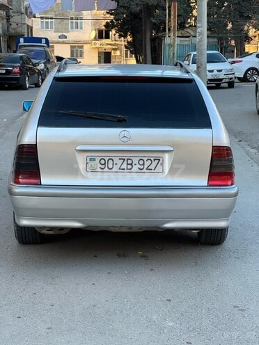 Mercedes C 220 2000, 290,000 km - 2.2 л - Sumqayıt