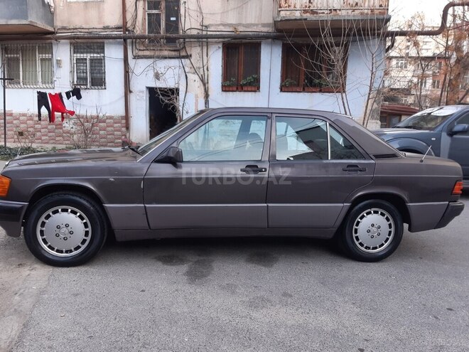 Mercedes 190 1992, 282,000 km - 2.0 л - Bakı