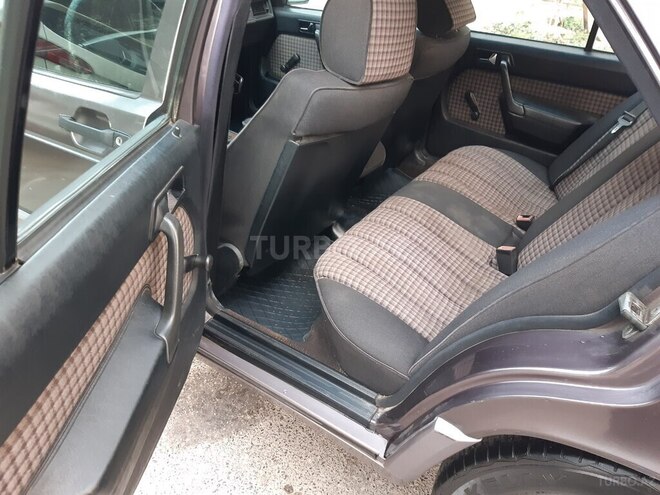 Mercedes 190 1992, 282,000 km - 2.0 л - Bakı