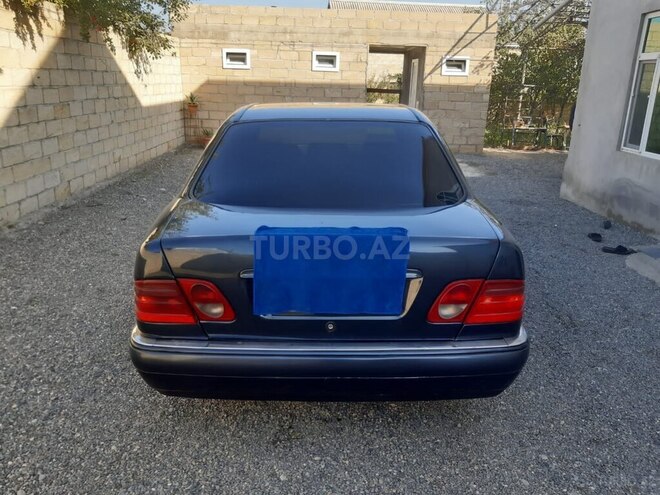 Mercedes E 220 1998, 373,000 km - 2.2 l - Bərdə
