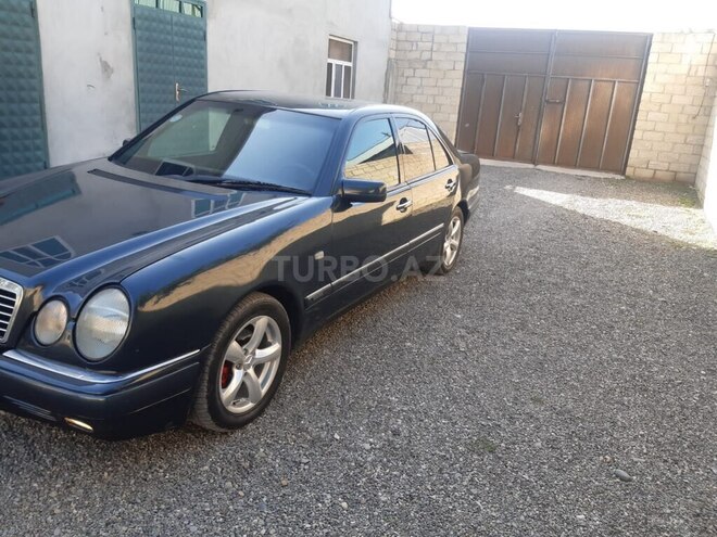 Mercedes E 220 1998, 373,000 km - 2.2 l - Bərdə