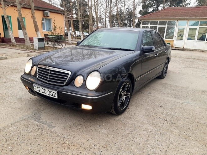 Mercedes E 220 2000, 200,000 km - 2.2 l - Bakı