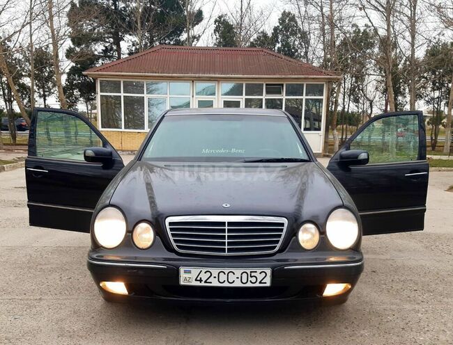 Mercedes E 220 2000, 400,000 km - 2.2 l - Bakı