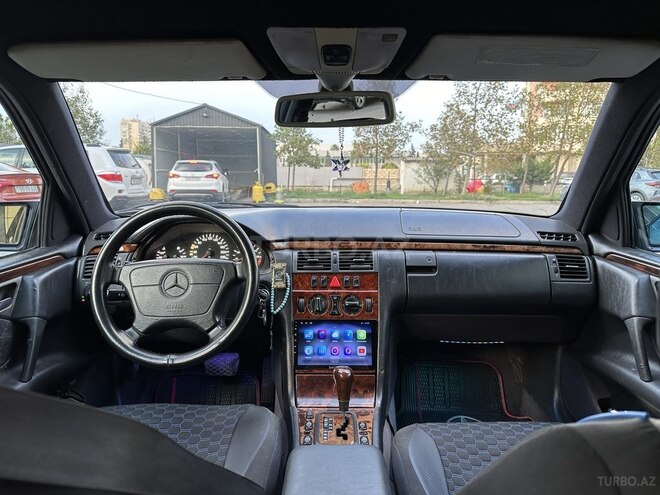 Mercedes E 240 1998, 350,000 km - 2.4 l - Sumqayıt