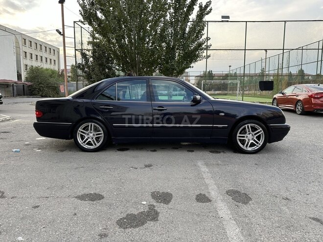 Mercedes E 240 1998, 350,000 km - 2.4 l - Sumqayıt