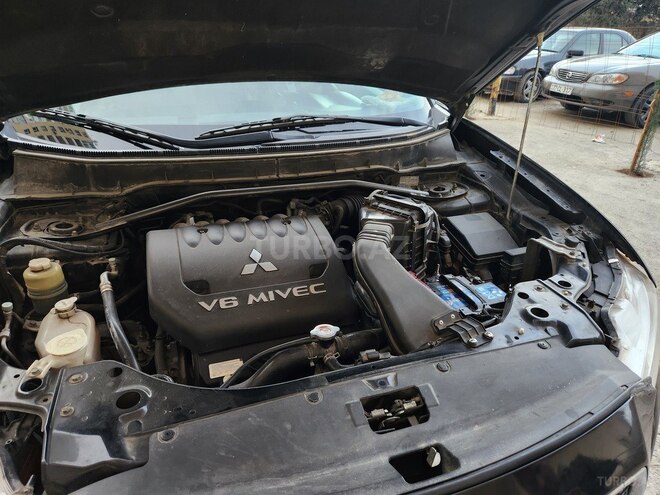Mitsubishi Outlander Sport 2010, 266,000 km - 3.0 l - Bakı
