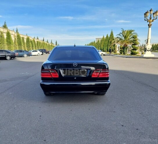 Mercedes E 280 2001, 219,465 km - 2.8 l - Gəncə