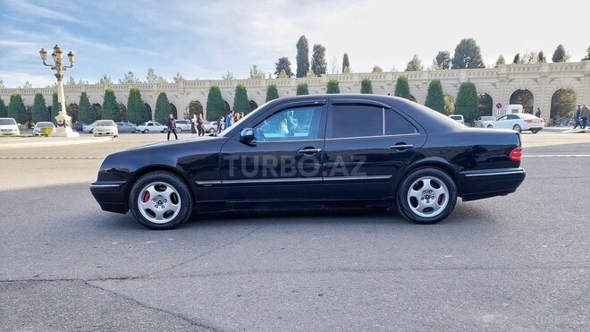 Mercedes E 280 2001, 219,465 km - 2.8 l - Gəncə