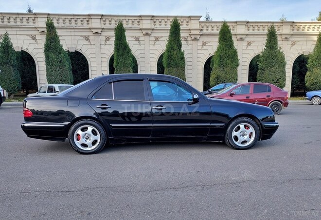 Mercedes E 280 2001, 219,465 km - 2.8 l - Gəncə